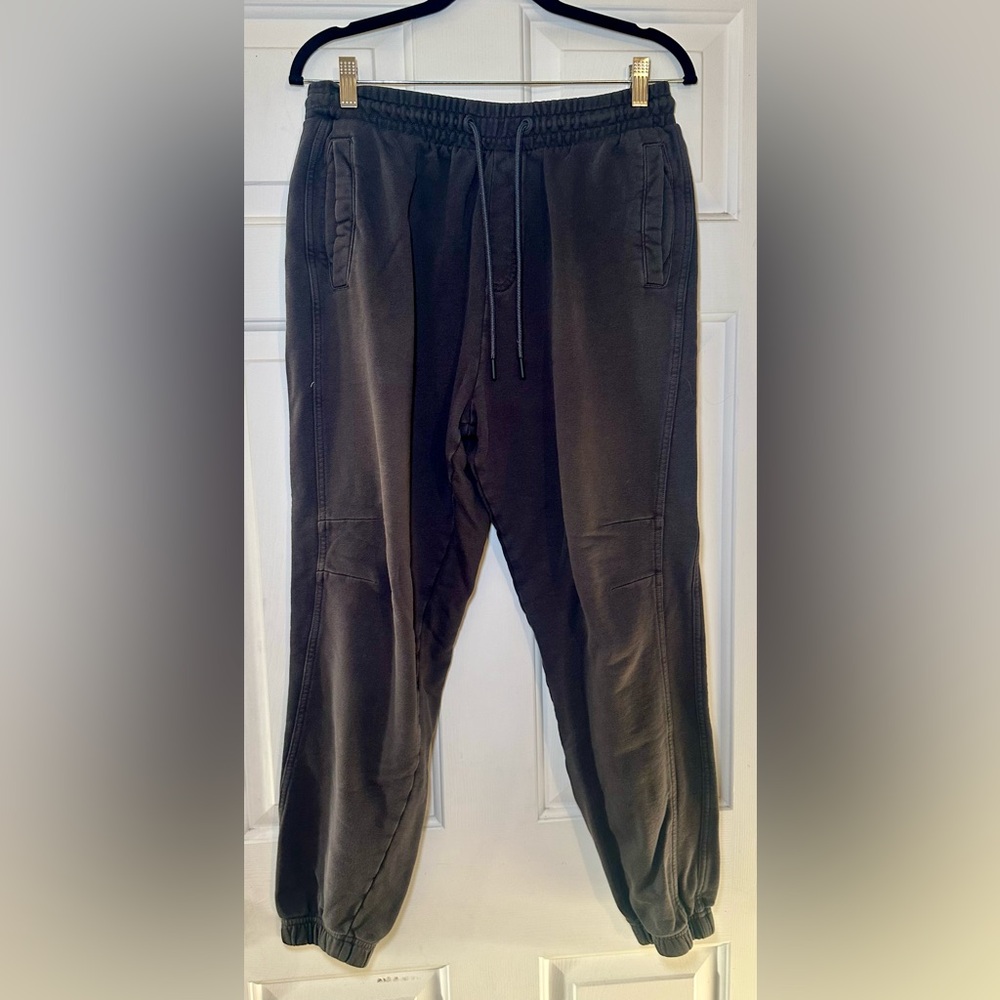 Gymshark Mens Dark‎ Gray Athletic Drawstring Jogger Sweatpants Size Medium.